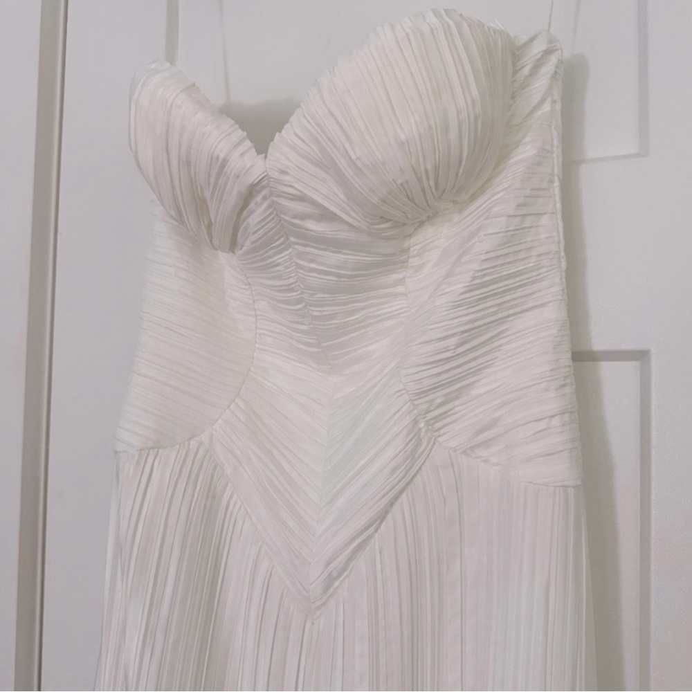 Cult Gaia Ashika Gown - Picture 3 of 8